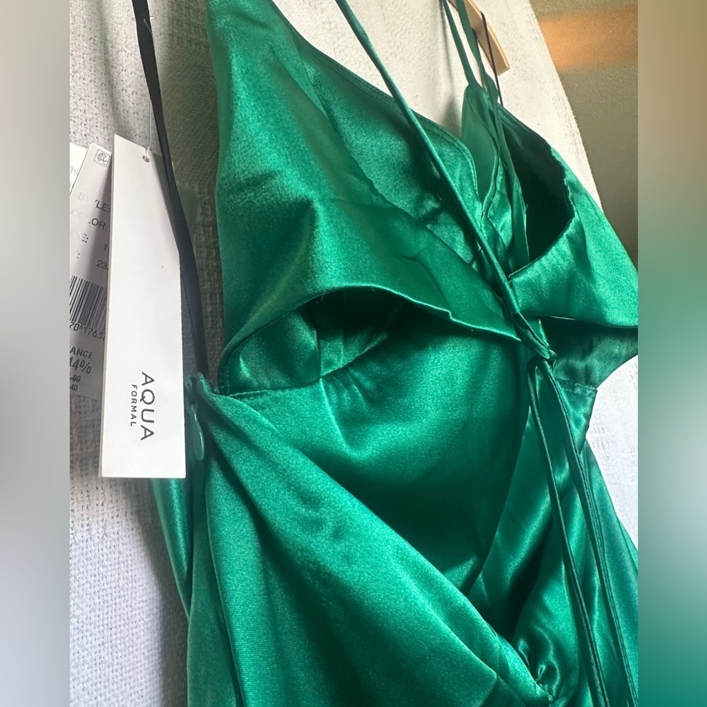 NWT AQUA Satin Open Back Gown Mermaid Skirt - Picture 9 of 9